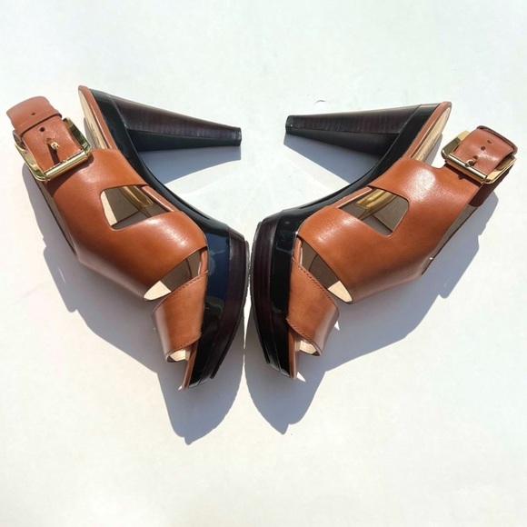 😍 Michael Kors Carla Cognac Brown Leather
Platform Sandal✨ - Picture 2 of 14
